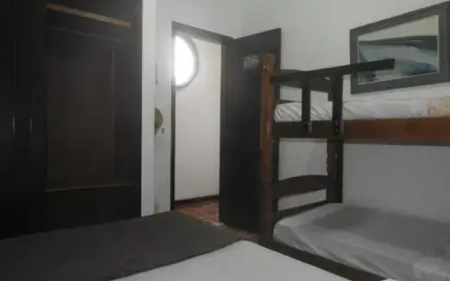 Rio Surf House Hostel e Pousada