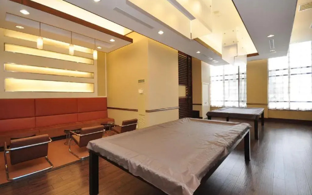 Royal Stays Furnished Apartments - Square One