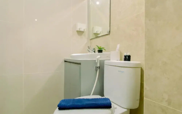 Cozy Studio Apartment At Transpark Cibubur