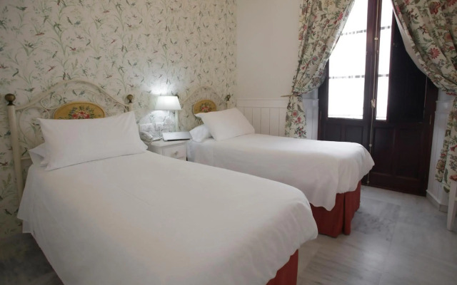 Basic Hotel Puerta de Sevilla