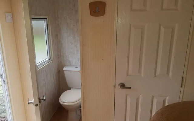 Comfortable Chalet in Schoonloo with Garden near Beach