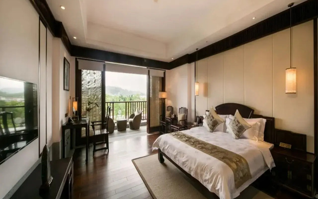 Yunfu Xinxing Chanquan Resort Hotel
