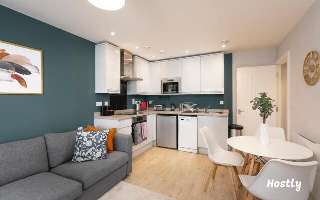 Wesley Gate Apartments - Building 3, by Hostly