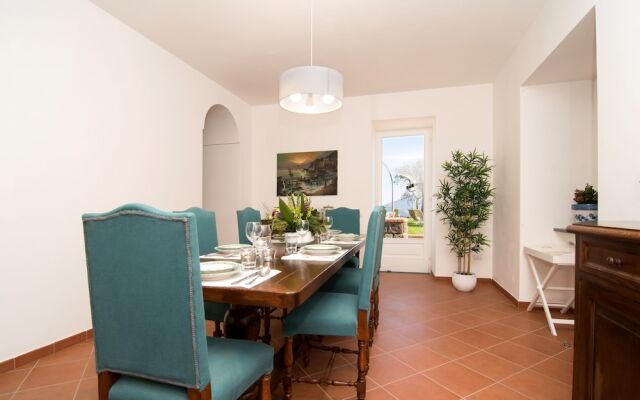 Family Villa in Sorrento Coast Pool & View