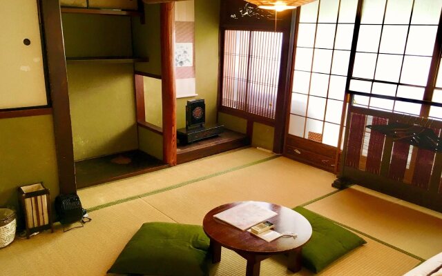 Guest house Rakuza