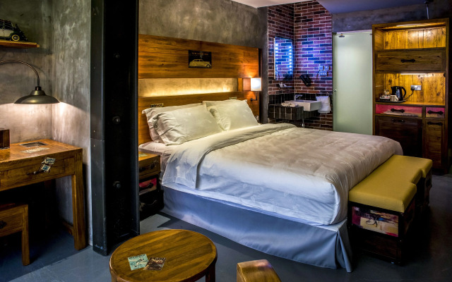 Flowery Holiday Suites