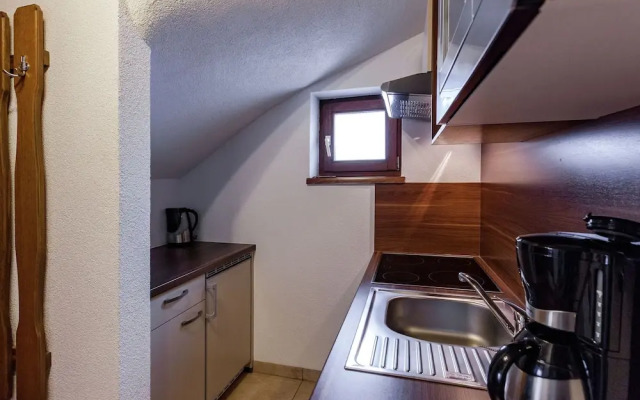 Mod Apartment in Pettneu am Arlberg near Ski Area