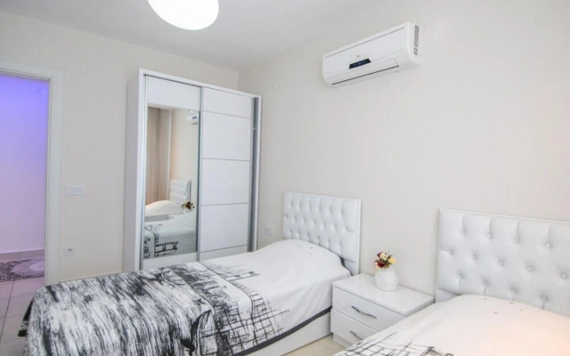 5 Star Luxury Emerald Complex