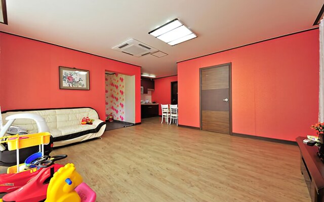 Gapyong Arno Kids Spa Pension