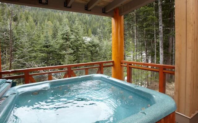 Aloha Whistler Accommodations - Creekside