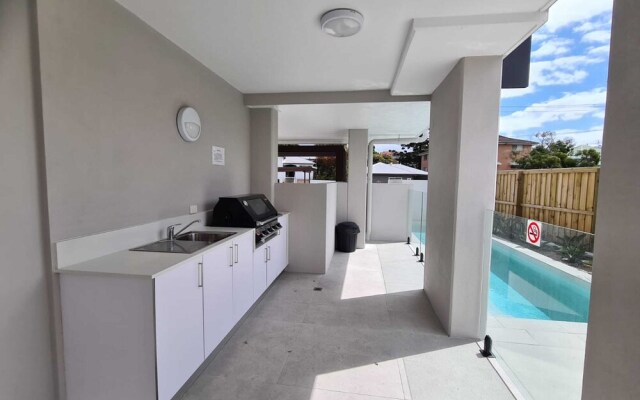 Modern 2 BR with Private Pool and Garden