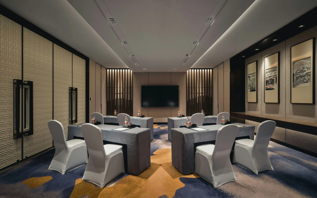 HUALUXE Kunshan Huaqiao by IHG