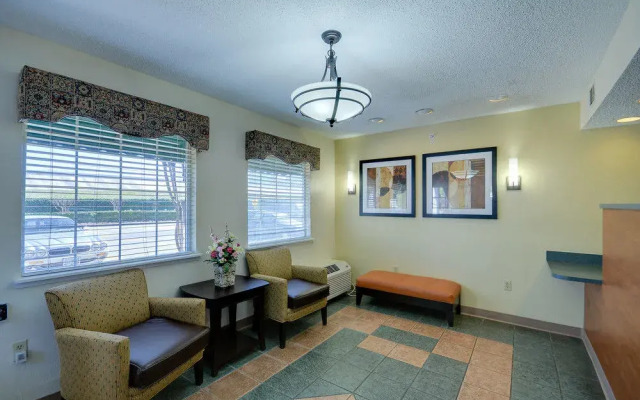 Intown Suites Extended Stay Houston - Westchase