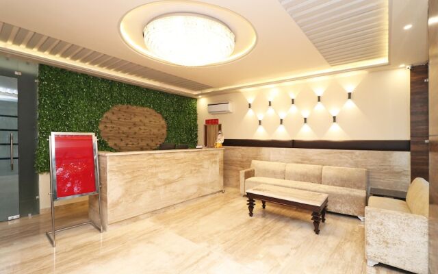 OYO 14766 Pacify Hills