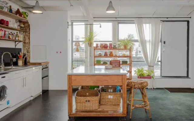 Quirky Penthouse Conversion Near Battersea Park