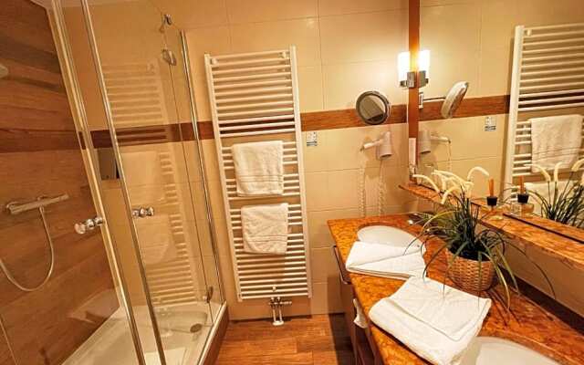 Albhotel Malakoff - House of Nature