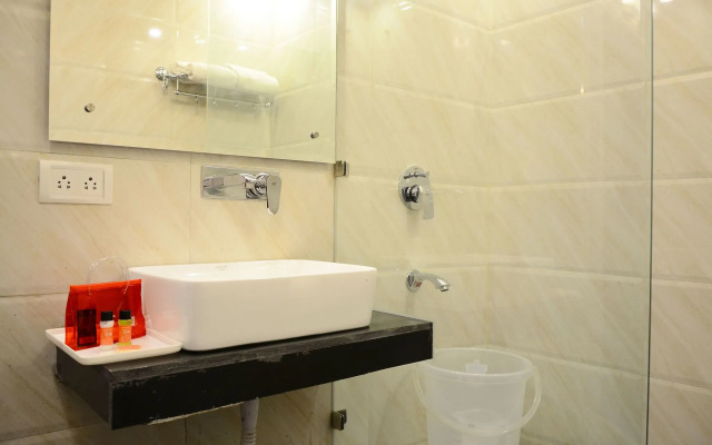 Hotel Kapoor Inn by OYO Rooms