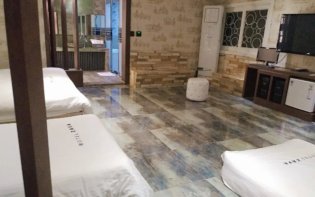 ZAVA Motel