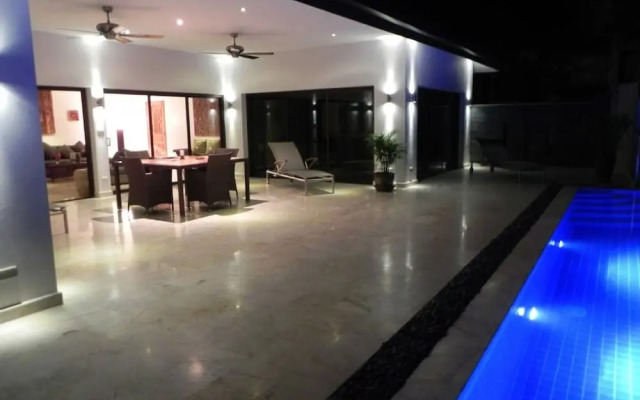 Secluded Villa With Private Pool and Breathtaking Sea Views