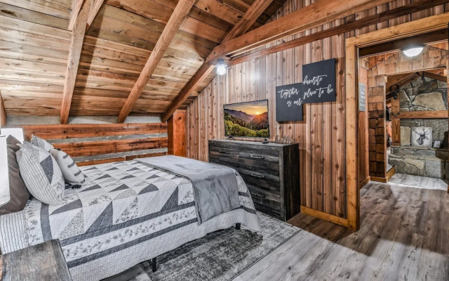 Hidden Acres Lodge 3 Bedroom Cabin