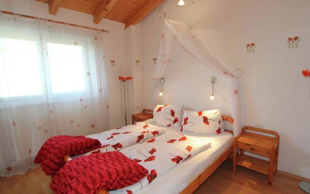 Cozy Chalet With Balcony in Imst