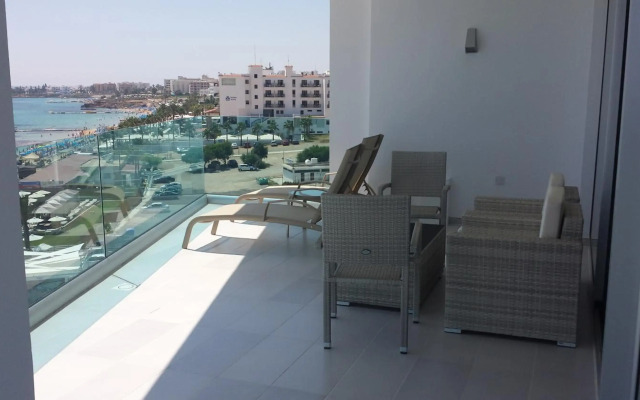 Vrissaki Beach Hotel