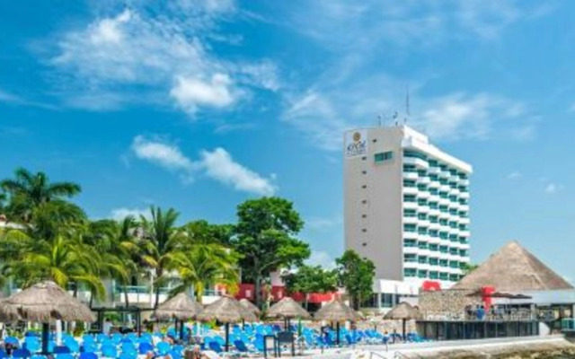 El Cid La Ceiba Beach