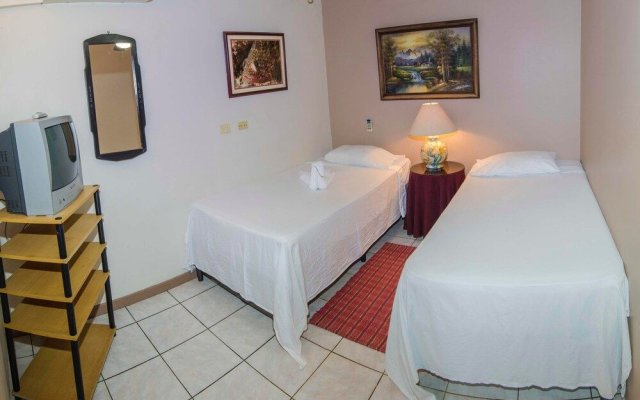 Lauras House B&B