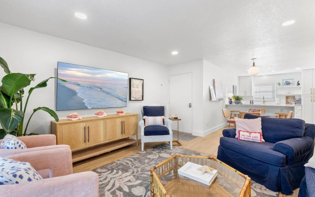 Colony Beach Club 122