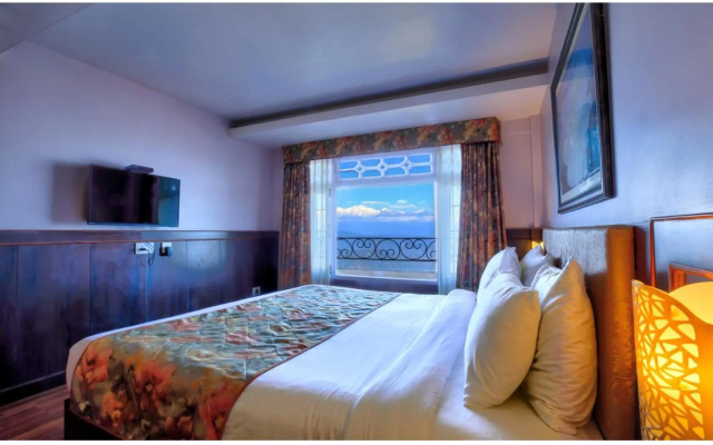 Summit Oakden Resort Mall Road