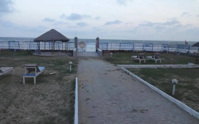 Bombay Beach Resort