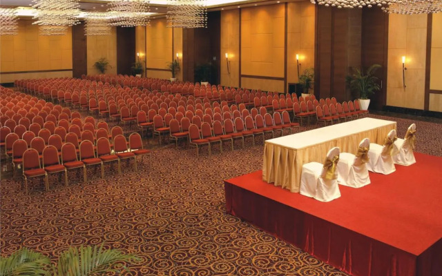 The Retreat Hotel & Convention Centre