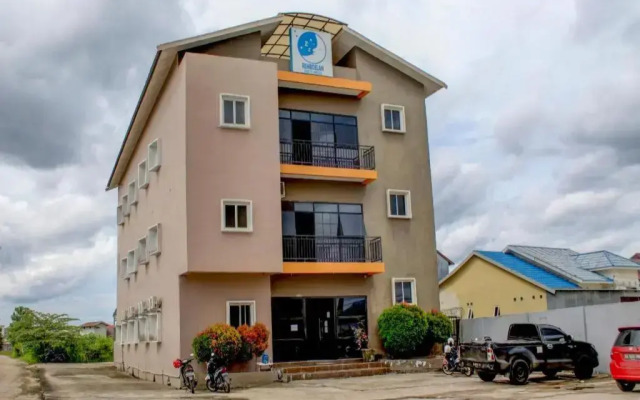 Oyo 90162 Remboelan Guest House