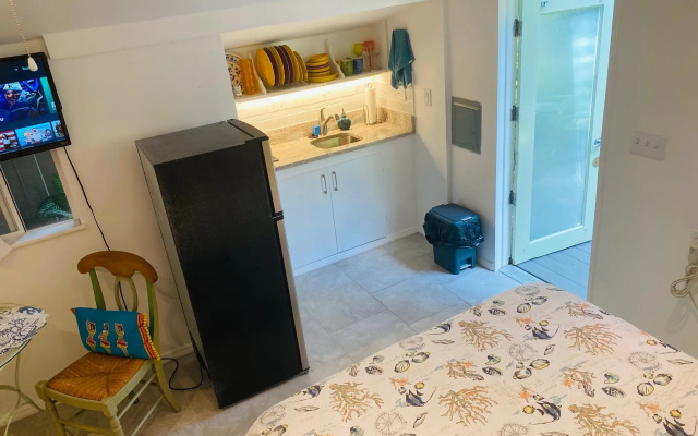 Treasure Island Beach Retreat 2S Sleeps Up To 2