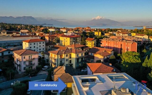 DesenzanoLoft "GARDALUCKY" accomodate until 10 people's