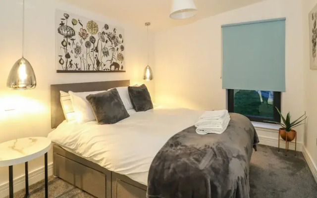 2 Strathtay Lodges
