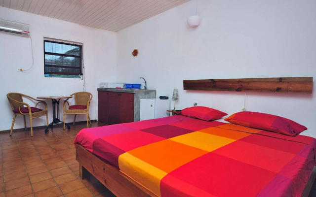 Dive Hut - Boutique Apartments