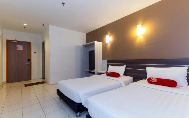 Simms Grand Inn