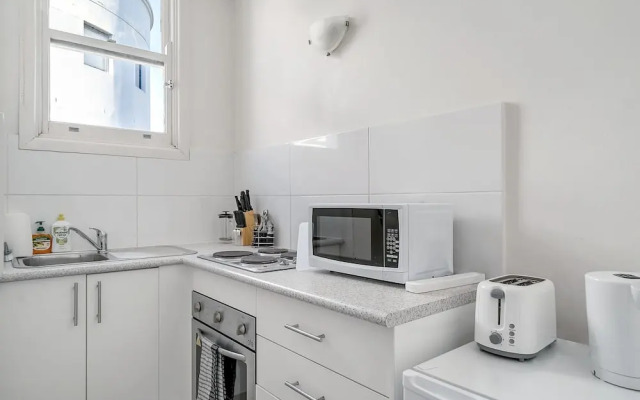Quaint 1BD on the Doorstep of Manly Beach