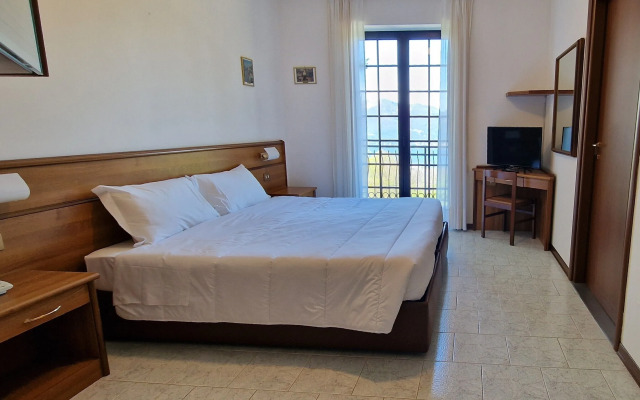 Hotel Montegrino Lakeview