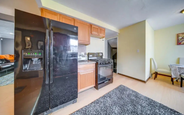 University Heights Home Near Downtown Cleveland!