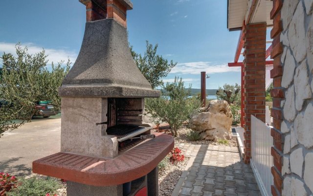 Stunning Home in Nerezine With Jacuzzi, Wifi and 2 Bedrooms