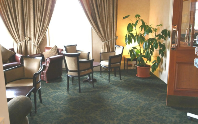 Alexandra Hotel