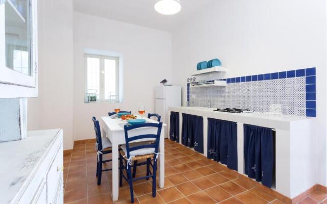 Trullo e appartamenti al mare