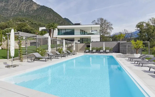 The View Luxury Suites