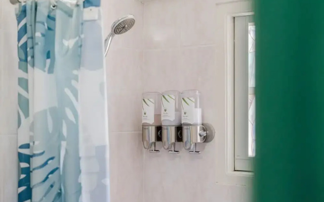 Mangel Halto Aruba one Minute Walk to Beach Apt1