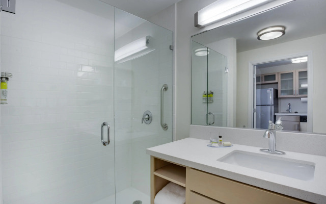 Candlewood Suites Miami Intl Airport-36th St by IHG
