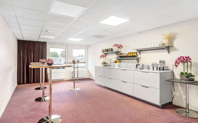 Best Western Arlanda Plus Park Airport Hotel