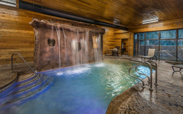 Green Mill Village Hotel & Suites, BW Signature Collection
