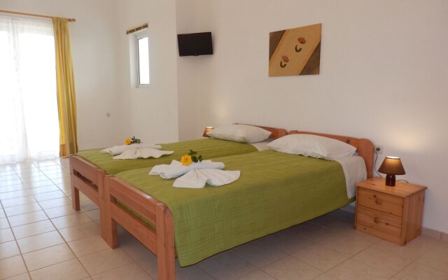 Maro Suites